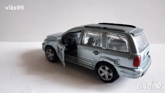 Honda Pilot 2003 Maisto - Мащаб 1:42, снимка 2 - Колекции - 48932695