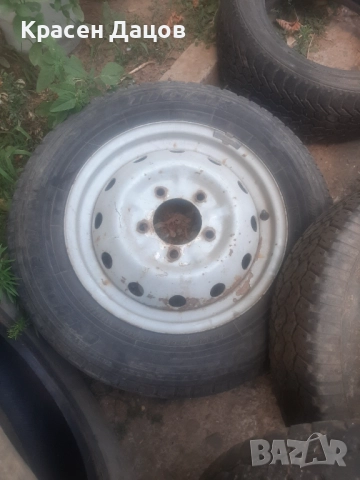Гуми и джанти за лада нива , снимка 2 - Гуми и джанти - 51945619