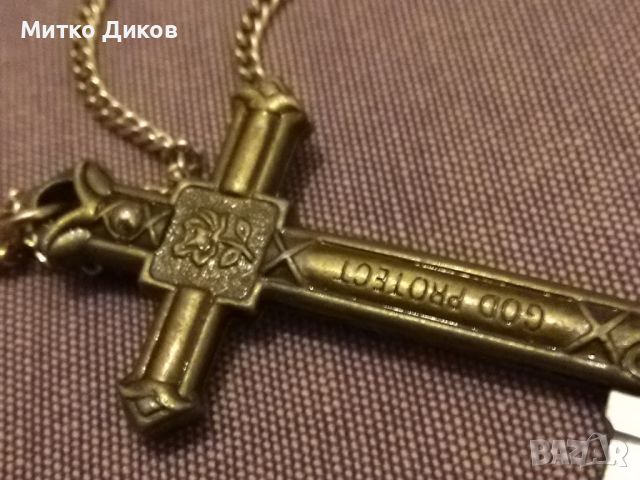 Верижка с кръстче вътре с ножче God Protect като ново, снимка 5 - Колиета, медальони, синджири - 46474141