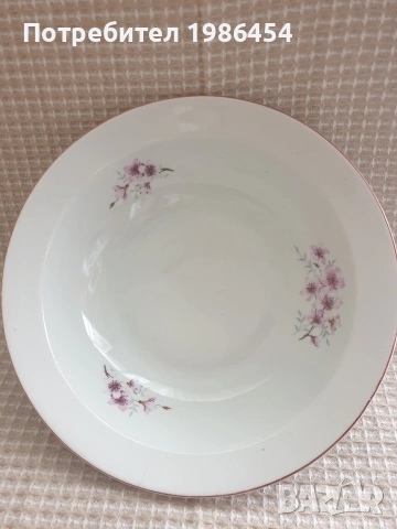 Голяма чиния. 