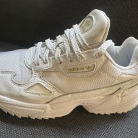 Adidas torsion номер40, снимка 4 - Маратонки - 45343629