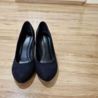 Дамски обувки и ботуши, снимка 4 - Дамски обувки на ток - 45373204