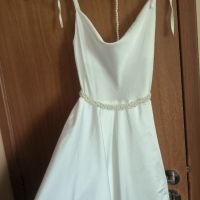 Сатенена бяла рокля, снимка 2 - Рокли - 45358367