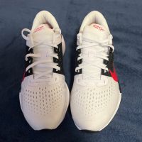 Nike Air Zoom Vomero 15 , снимка 3 - Спортни обувки - 45338148