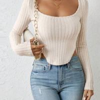 Къса дамска блуза в бежово, снимка 1 - Блузи с дълъг ръкав и пуловери - 45449185