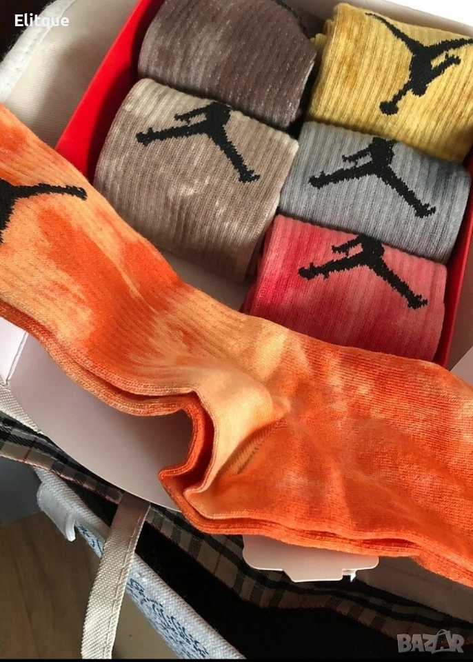 унисекс цветни дълги чорапи в кутия ,6 чифта jordan, снимка 1