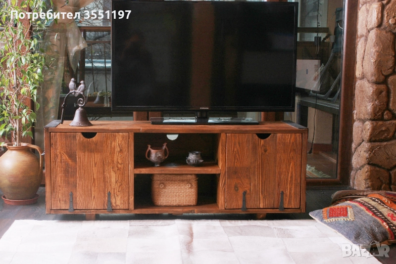 ТВ Шкаф от масив, снимка 1