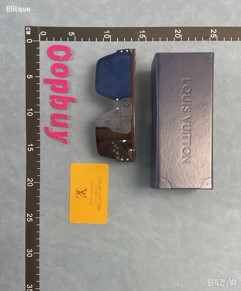 очила с черен обикновен калъф и Ув защита Louis Vuitton , снимка 1