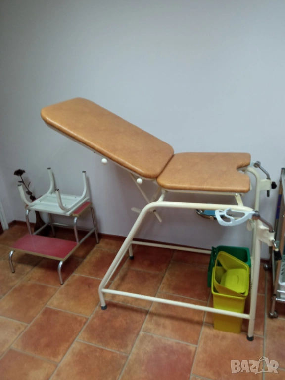 Използвано медицинско оборудване от АГ кабинет ., снимка 1
