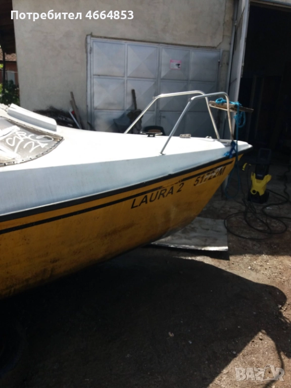 Яхта моторна, снимка 1