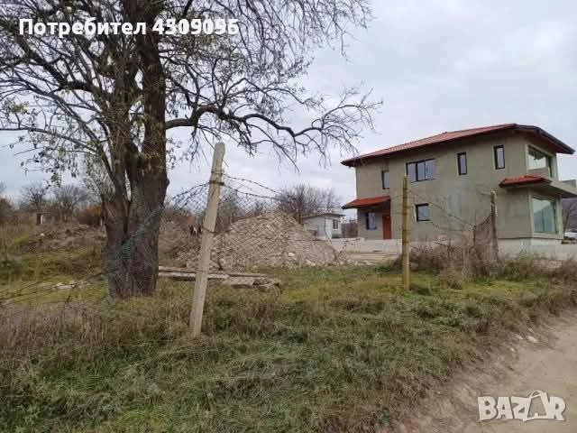 Продавам парцел с ПУП в гр Аксаково за Жилищно строителство , снимка 1