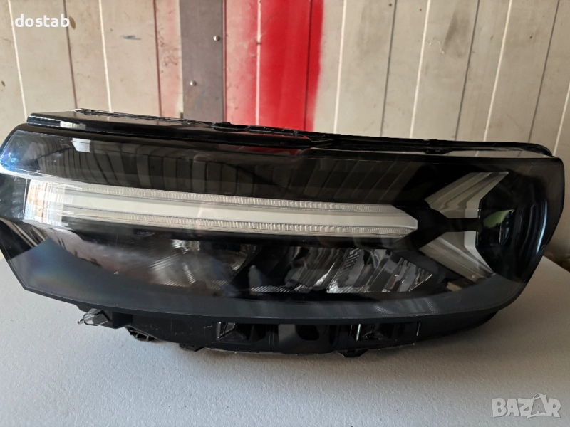 Фар за Дачия Дъстър, снимка 1