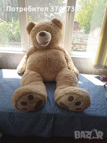 Голям плюшен мечок, снимка 1 - Плюшени играчки - 45434379