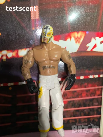 Екшън фигура WWE Rey Mysterio Рей Мистерио 2003 White Jakks Pacific USA figure играчка, снимка 10 - Фигурки - 48437775