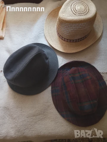 Мъжки шапки 