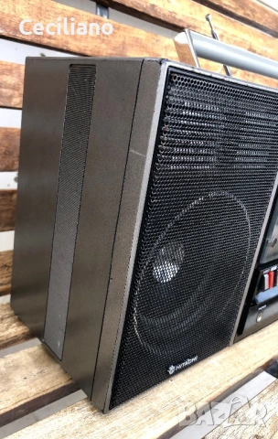 Радиокасетофон HITACHI TRK-9300W, снимка 10 - Радиокасетофони, транзистори - 53171025