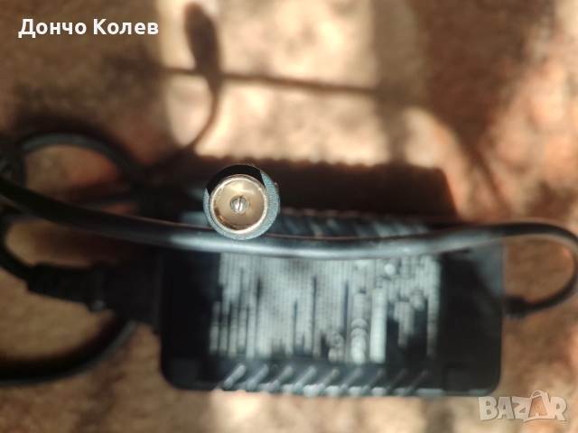 Зарядно за електрически велосипед, снимка 4 - Части за велосипеди - 51543738