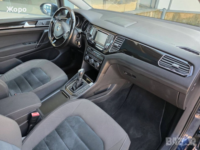 VW Golf Sportsvan 2.0 TDI 150 k DSJ Avtomat, снимка 11 - Автомобили и джипове - 53849134