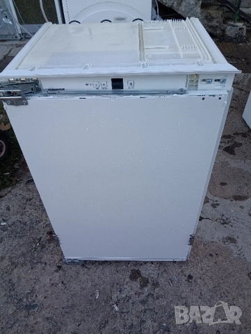 Като нов малък хладилник с вътрешна камера Liebherr с 2 години гаранция!