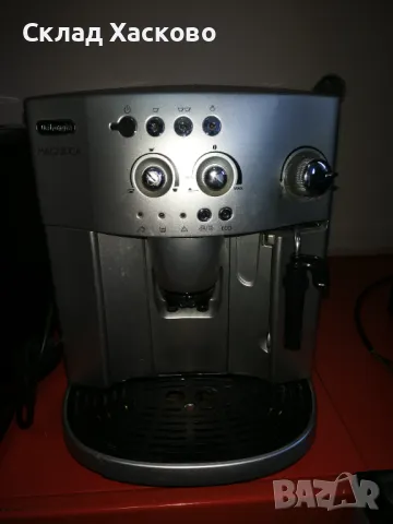 Кафе Машина Delonghi ManificaEsam 42000, снимка 1 - Други услуги - 48625551