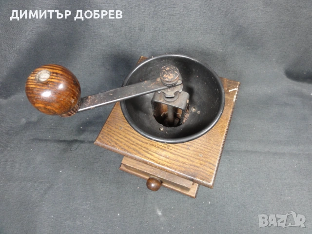 СТАРА РЕТРО ДЪРВЕНА МЕЛНИЦА ЗА КАФЕ РЪЧНА КАФЕМЕЛАЧКА, снимка 6 - Декорация за дома - 53614863