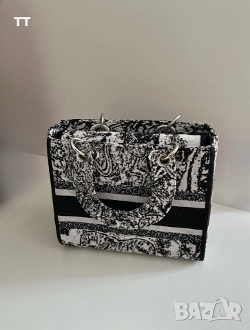 Dior дамска чанта, снимка 2 - Чанти - 53358726