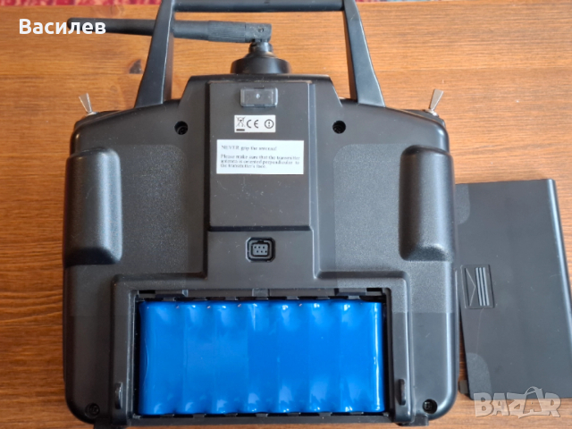 Радио за радиоуправляеми модели FUTABA, снимка 4 - Дронове и аксесоари - 52460205