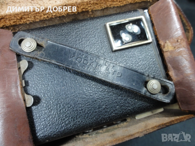 СТАР РЕТРО ФОТОАПАРАТ KODAK SIX-20 BROWNIE C BOX CAMERA ENGLAND , снимка 9 - Антикварни и старинни предмети - 52133955