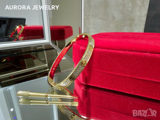 CARTIER Love Paved Gold Classic Diamonds Гривна с Отверка, снимка 5 - Гривни - 52821284