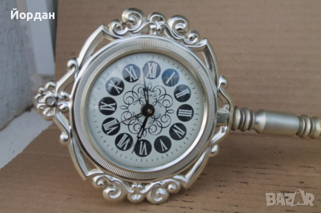 СССР будилник ''Витяз'' ключ , снимка 2 - Антикварни и старинни предмети - 52392674