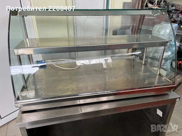 Топла витрина топла