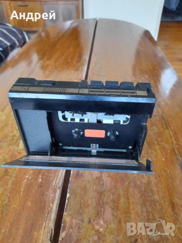 Стар уокмен John Player Special, снимка 2 - Антикварни и старинни предмети - 50658403