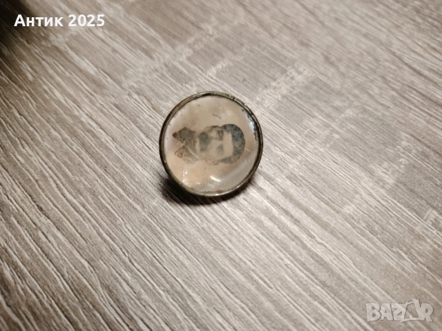 Значка с изображението на Сталин, с винтово закрепване, снимка 3 - Колекции - 51974600