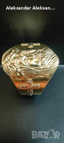 Златен пръстен със лика на ИСУС ХРИСТОС, снимка 2 - Пръстени - 49870177