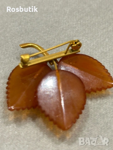 Старинна съветска рядка брошка с кехлибар Листо , снимка 3 - Антикварни и старинни предмети - 53355899