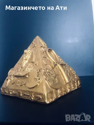 Статуя египетска пирамида, снимка 1