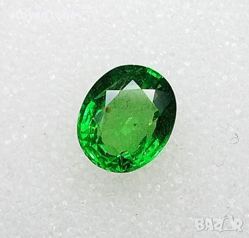 Цаворит Гранат - 1.52кт,Vivid Green,нетретиран!Сертификат+Оценка!Нов, снимка 13 - Колиета, медальони, синджири - 43907700