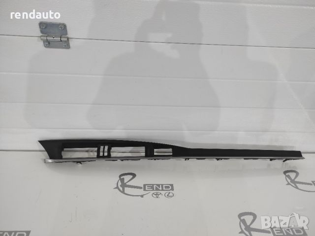 Интериорен панел за Toyota Corolla E18 2013-2019 55412-02270, снимка 1 - Части - 45284996