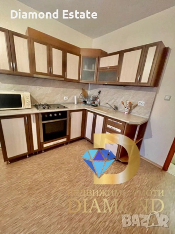 Двуетажна къща с търговска част в град Гълъбово, снимка 7 - Къщи - 54135899