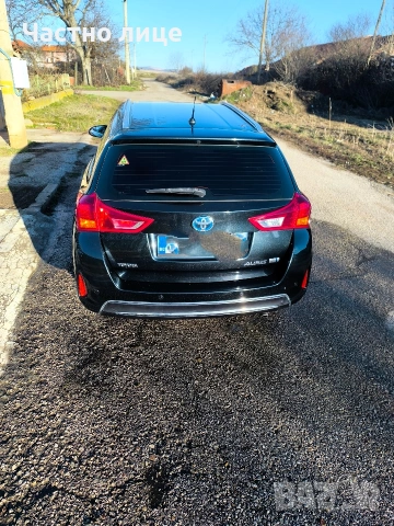 Тойота Аурис хибрид/газ, снимка 2 - Автомобили и джипове - 53659447