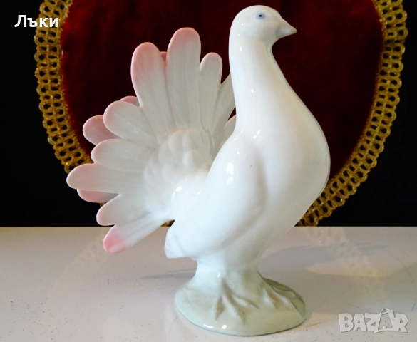 Порцеланова статуетка,фигура Гълъб на Lippelsdorf 1877 г. , снимка 3 - Статуетки - 51812921