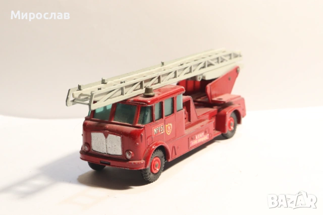 MATCHBOX ПОЖАРНА КОЛИЧКА КАМИОН МОДЕЛ, снимка 3 - Колекции - 53411505