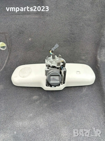 Oгледало с камера Audi A8 D4, снимка 2 - Части - 53762734