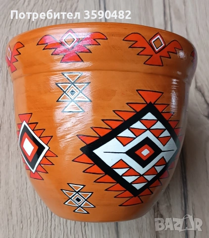 Ръчно изрисувана керамична саксия с шевици , снимка 2 - Декорация за дома - 53812545