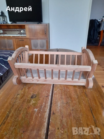 Старо креватче,кошче за кукли