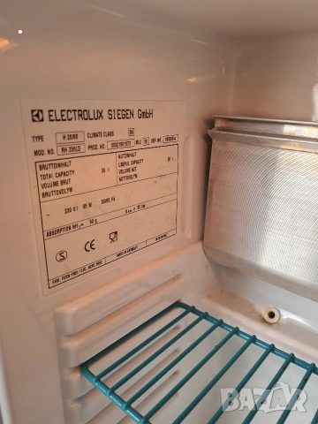 Мини хладилник Мини бар Electrolux, снимка 3 - Хладилници - 53903996