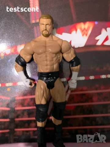 Екшън фигура WWE Triple H Трите Хикса Mattel basic Series играчка figure short hair, снимка 3 - Колекции - 48507233