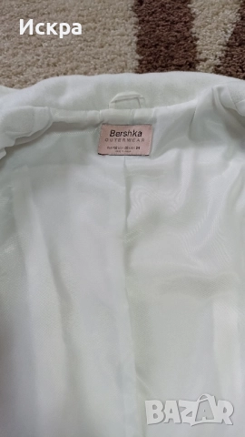 Бяло палто Berhska, снимка 4 - Палта, манта - 52100485