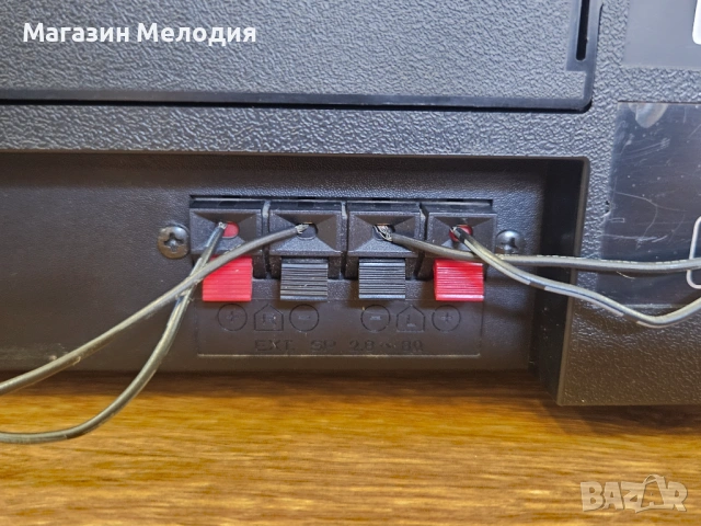 Радиокасетофон Hitachi TRK-W550E Винтидж бумбокс – Ретро класика от 80-те , снимка 12 - Радиокасетофони, транзистори - 53619304