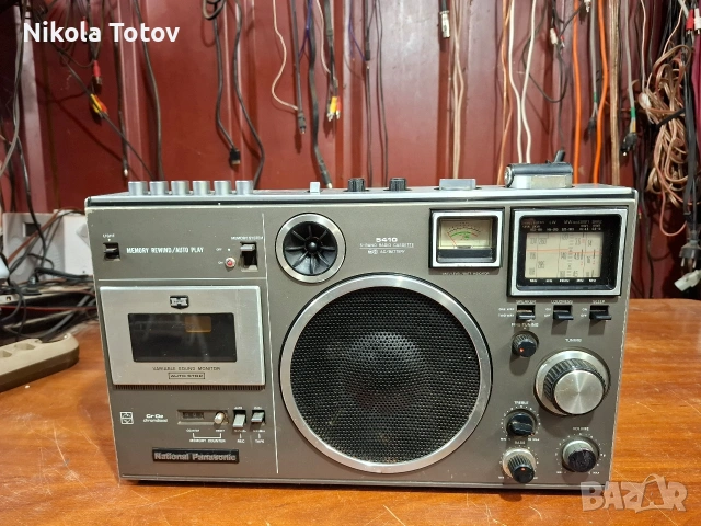 Продава се касетофон National Panasonic RF-5410LBS. 
